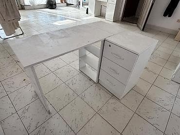 AylaDırnaq masası yaxşı veziyyetde 80 man satılır.Unvan