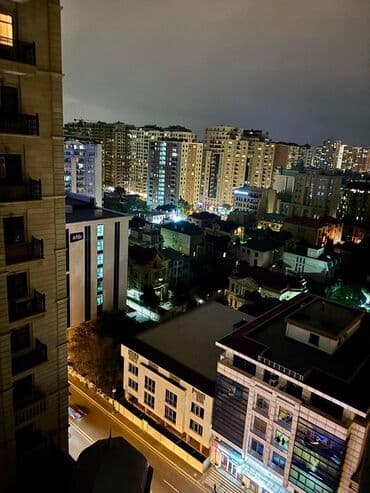 Гаражи: Salam İnqilabda kiraye verirem Kəpəz hospitalın yanı (Semaşka tərəf) — 8