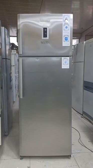 ikinci əl mini soyuducu: 2 qapılı Beko Soyuducu Satılır, rəng - Gümüşü, Təkərli — 4