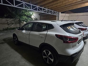 crossover: Nissan Qashqai: 1.6 l | 2018 il Krossover — 3