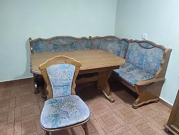 qapi dekoru: Künç fivan stol və bir stul Tərkibi: - Vitrinli bufet: yuxarı hissə — 2