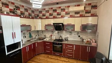 мебель для кухни: Mətbəx mebeli dəsti - U formalı yerləşim, geniş iş səthi və çoxsaylı — 1