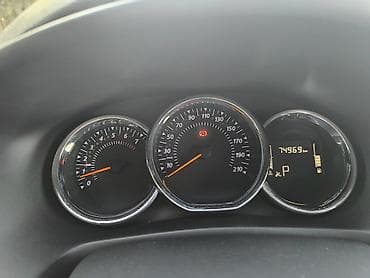 Renault Sandero Stepway - Krossover həcmli hetçbek kuzov, Stepway