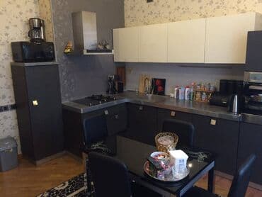 yasamalda 3 otaqli evler: 3 otaqlı, Yeni tikili, m. Elmlər Akademiyası, 130 kv. m — 4