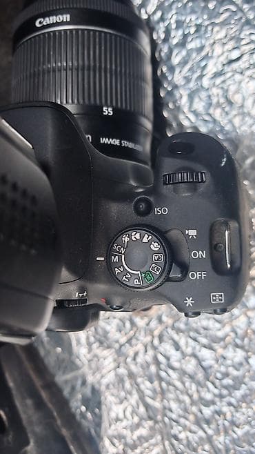 Canon EOS 700D fotoaparat dəsti - Fotoaparat: Canon EOS 700D (EOS — 2