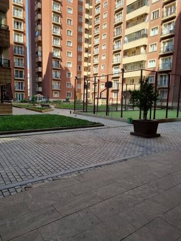 28 may metro: 28 may metrosunun yaxınlığında 15 mertebeli binanın 13-ci — 10