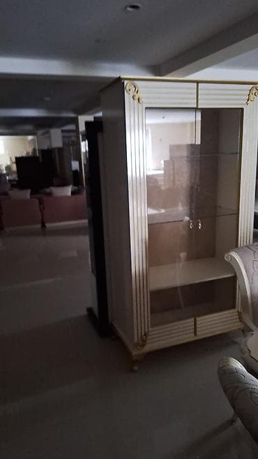 Şüşəli dolab vitrini, Yeni, Pulsuz çatdırılma