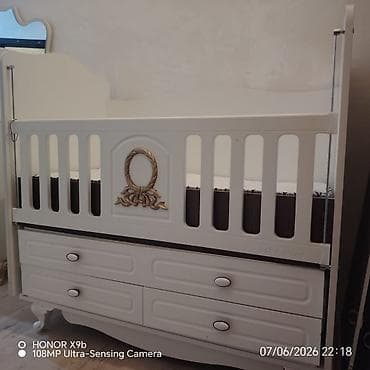 matras dosek: Zu90*Beşik satilir matrasi var* *qiyməti 90₼* *ünvan Lökbatan — 1