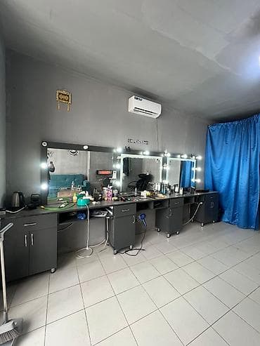 Peşəkar bərbər/gözəllik studiyası üçün tam avadanlıq dəsti - Uçucu