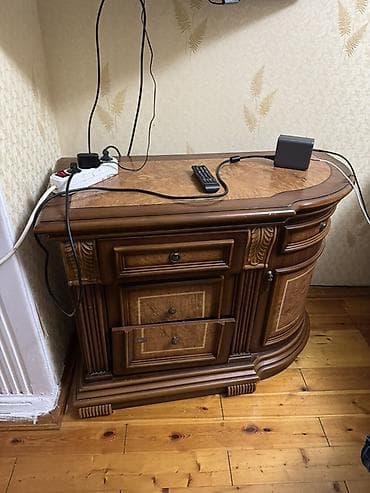 Ev üçün mebel: Klassik üslubda tam dəst mebel — 8