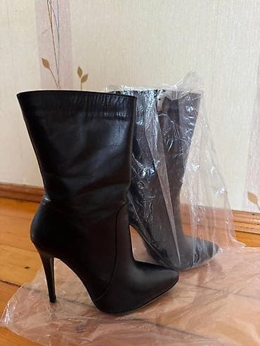 Yumuşaq xalis dəri qadın sapoqları təcili satılır - Material: 100%