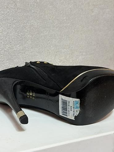 lova batinka: Qadın botları – yüksək dabanlı, platformalı - Rəng: qara Ölçü -39 — 6