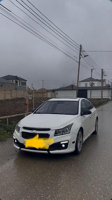 Chevrolet Cruze: 1.4 l | 2015 il 218000 km Sedan