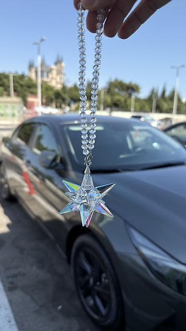 açarlıq: Avtomobil üçün asqı bəzəyi – kristal ulduz prizma - Material: işıq — 2