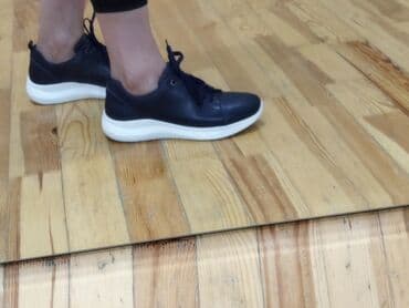 ayyaqabı: Ninewest ayaqqabilari hamısı yenidir. 36-37 olculerdir. temiz — 10