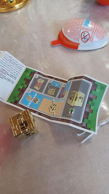 Minecraft temalı qızılı mexanizmalı mini kub oyuncağı - Parlaq qızılı — 1