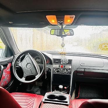 w210 arxa buferi: Mercedes-Benz 200: 2 l | 1995 il Sedan — 9