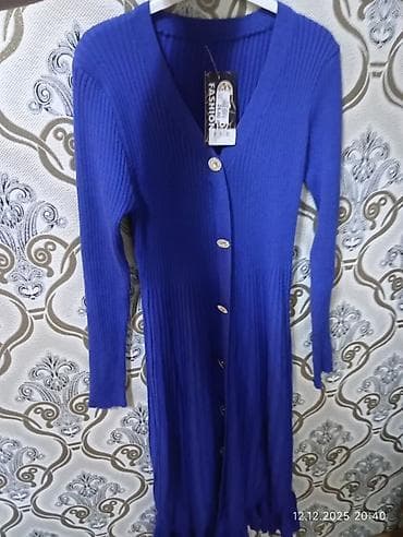 qış donları: Qadın paltarı – trikotaj, düyməli model - Rəng: tünd/kroyal mavi - — 2