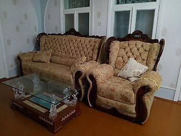 masaüstü ofis seti: Klassik üslubda qonaq otağı dəsti - Tərkibi: 1 böyük divan (təxminən — 2