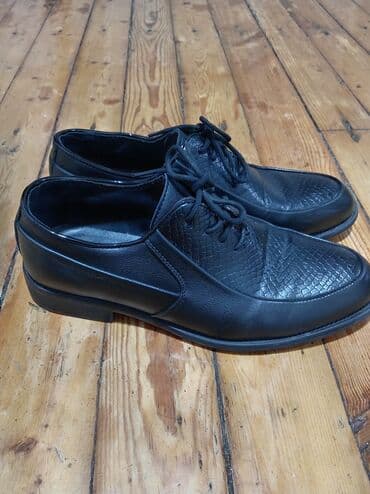 Yeni alinib cəmi 1 dəfə geyinib 30m alinib 15m satilir razmer balaca