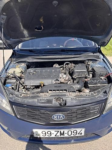 Kia: Kia Ceed: 1.6 л | 2011 г. Хэтчбэк — 9