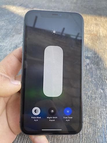 gps tracker: IPhone 11, Qara, Face ID — 5