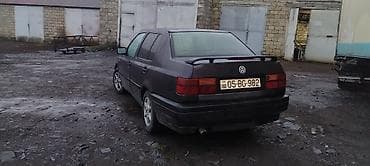 bmw 320d e90: Volkswagen Vento sedan - Kuzov: 4 qapılı sedan, badımcan rəng - Nömrə — 1