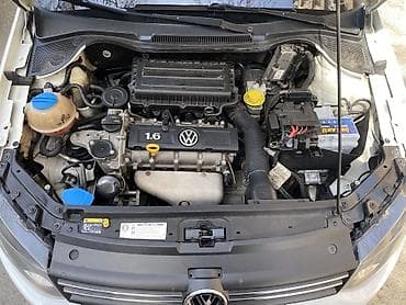 pm antena: Volkswagen Polo Sedan – ağ rəng, 4 qapı, kompakt və iqtisadi şəhər — 6