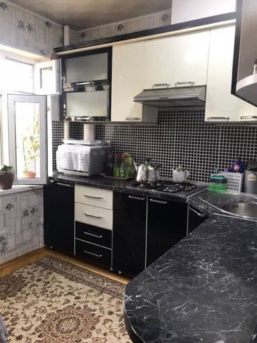 merkez: Bakı, 4 otaqlı, Köhnə tikili, m. Xalqlar Dostluğu, 120 kv. m — 12