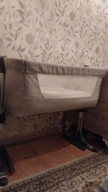 banka balon alıram: DilAna yani besik satilir 60 azn. Yellenir elle Açılır ana yanına — 1