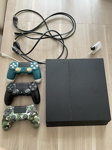 PlayStation 4 Slim oyun konsolu Proshivkali 2 pult original birisi — 2