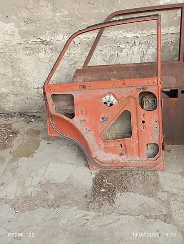 Moskvich SEDAN, 1999 il, Rusiya, Ünvandan götürmə