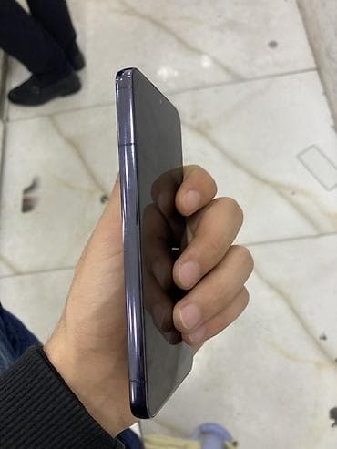 a 20 s: Samsung Galaxy S22, 256 GB, rəng - Qara, Simsiz şarj — 2