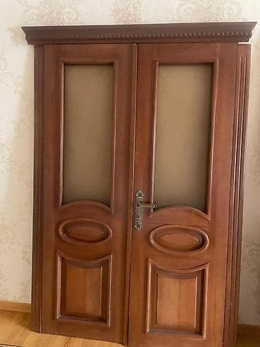 Tək qapılar 400 cüt olanlar 700 əla vəziyyətdərir. Təmiz qoz — 7