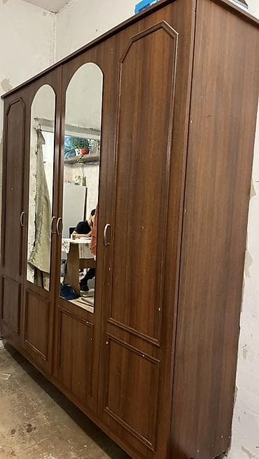4 qapılı, Güzgülü, Qəhvəyi, Taxta, Açılan, Düz dolab