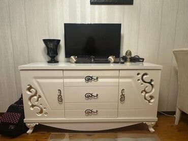 ucuz ev esyalari aliram: Ağ rəngli qonaq otağı mebel dəsti
3-ü birlikdə 330 azn Tecili satılır — 3