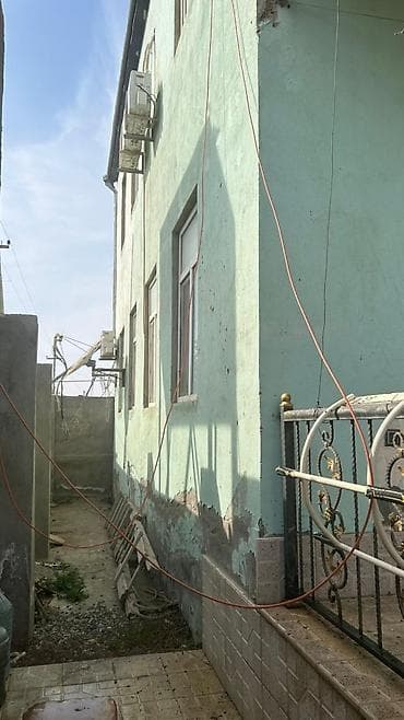 30 mine evler: Salam 28 may qesebesi,7ci paralel,5ci kuce.baba marketden yuxari Ev 3 — 5