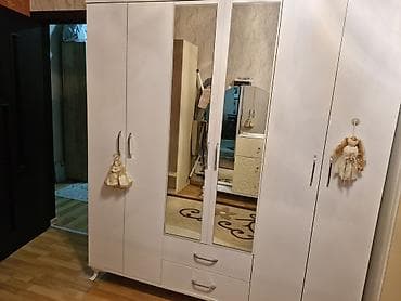 polis sekili: 4 qapılı, Güzgülü, Ağ, Açılan, Düz dolab — 1