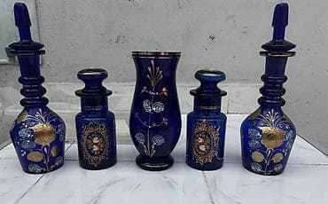 Məhsul: Kobalt-mavi şüşədən dekorativ dəst Təsvir: - Dərin