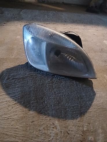 priora ehtiyyat hisseleri: Sol, Yaxın və uzaq vuran işıqlar Kia, 2008 il, Yaponiya, İşlənmiş — 2