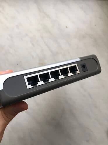 Avtoelektronika: D-link modem hab satılır, heç bir problemi yoxdur, işlek veziyettedir — 2