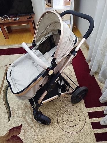 1 yaş: Çıxarıla bilən beşikli araba, Yaş: <1 ay — 1