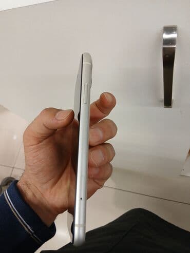 iphone 11 pro ekranı: IPhone 11, Ağ, Face ID — 3