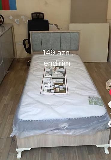 tək yataq: Tək nəfərlik çarpayı dəsti təqdim olunur. Model yumşaq başlıqlı — 1