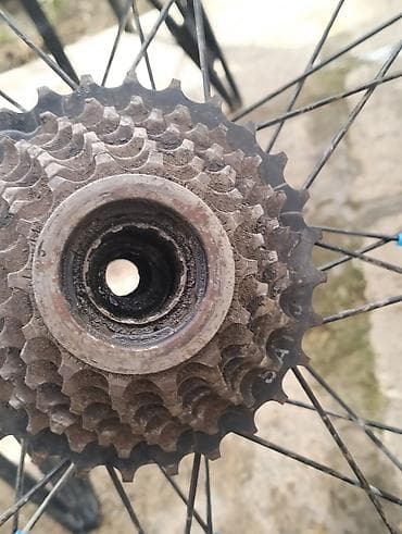 satilan velosipedler: Hamsi bir yerde 50 AZN endirim isteyen yaxsi söz esitmeyecey 26 24 — 8