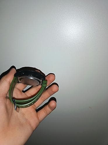 Qol saatları və aksesuarlar: Rəqəmsal idman saatı - Korpus: mat qara, iri dairəvi ekranlı - Ekran — 2