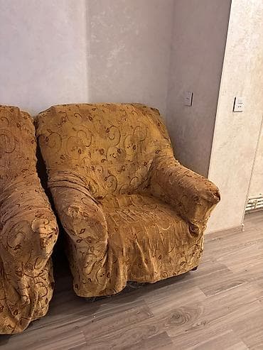 divan krislo: Klassik üslubda yumşaq mebel dəsti – 3 yerlik divan və 2 ədəd geniş — 3