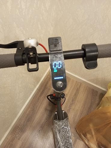 samokat qiymetleri: Yeni Elektrik samokat 9", 351 - 500 Vt, 26 - 35 km/s, Ünvandan götürmə — 2