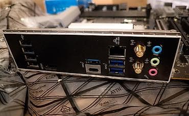 a24 plata: Intel Core i5-14400F - 350 azn ASRock B760M WIFI DDR5 - 300 azn — 4