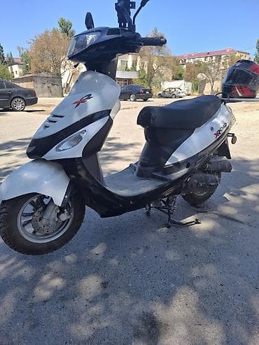 moped: 50 sm3, 2024 il, 2457 km — 2